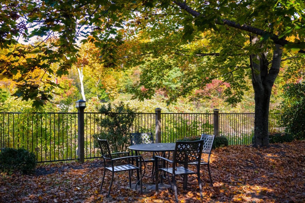 Riverhouse By Weekender Formerly Jack Daniels Inn Питерборо Экстерьер фото